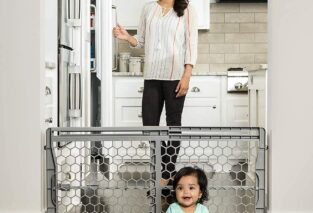 regalo easy fit plastic adjustable extra wide baby gate review