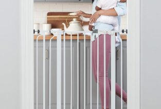 regalo easy step 36 extra tall walk thru baby gate review