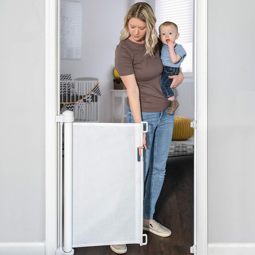 YOOFOR Retractable Baby Gate, Extra Wide Safety Kids or Pets Gate, 33” Tall, Extends to 55” Wide, Mesh Safety Dog Gate for Stairs, Indoor, Outdoor, Doorways, Hallways (White, 33x55)